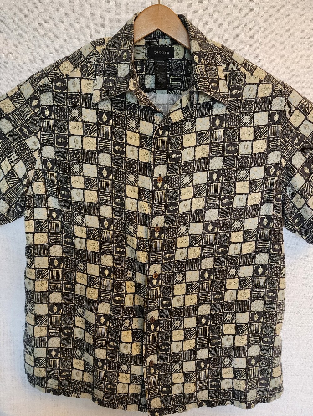Clairborne Short Sleeve Button Shirt Mens L Blk/Grn/Blue Geometric Print  A443